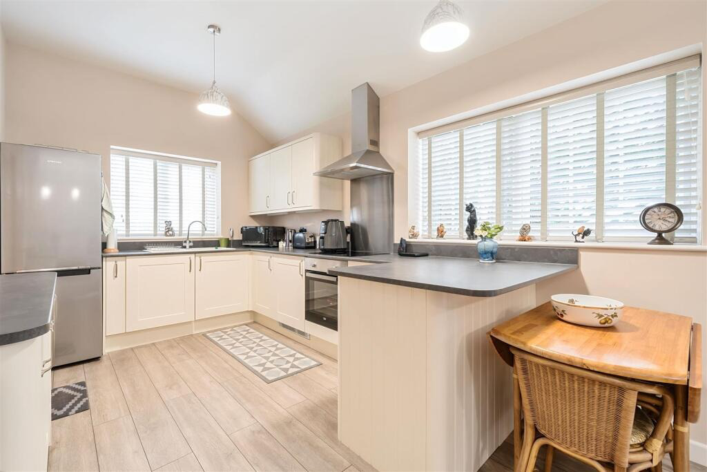 Large family home with stunning views - Coverack Bridges, photo 10