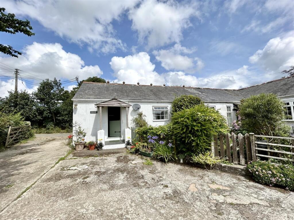 Tregowris, Ideal holiday let or bolt hole