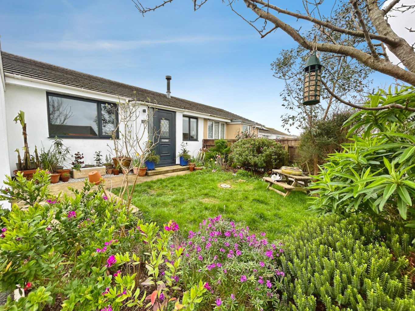 Pengegon, Modern two bedroom bungalow