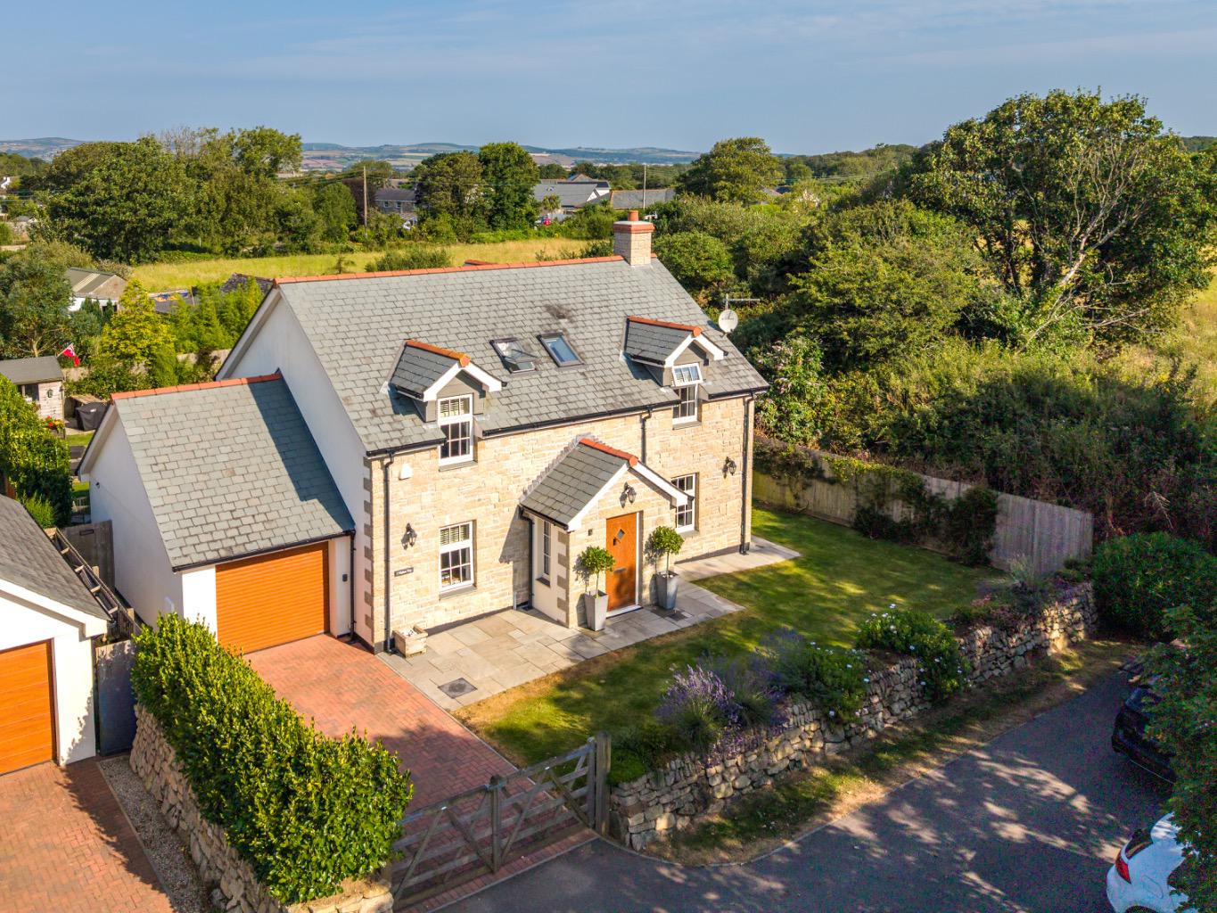 Rosudgeon, Impressive five bed family home, photo 7