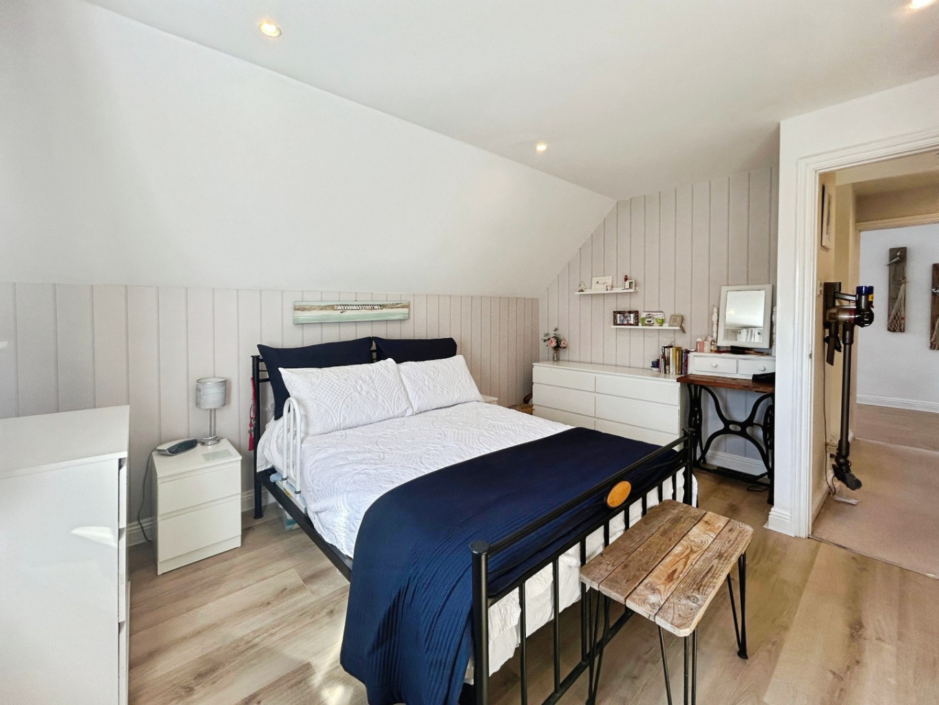 Redruth, Spacious family home, photo 14