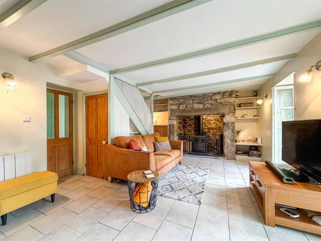 Godolphin Cross, Tucked away two bed cottage, photo 6