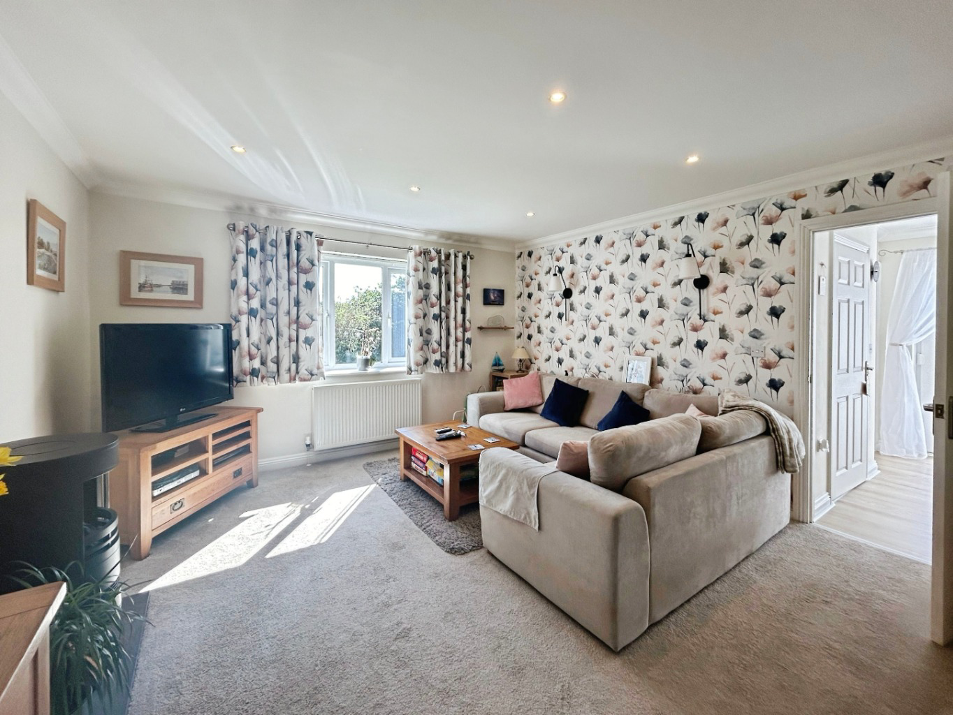 Redruth, Spacious family home, photo 11