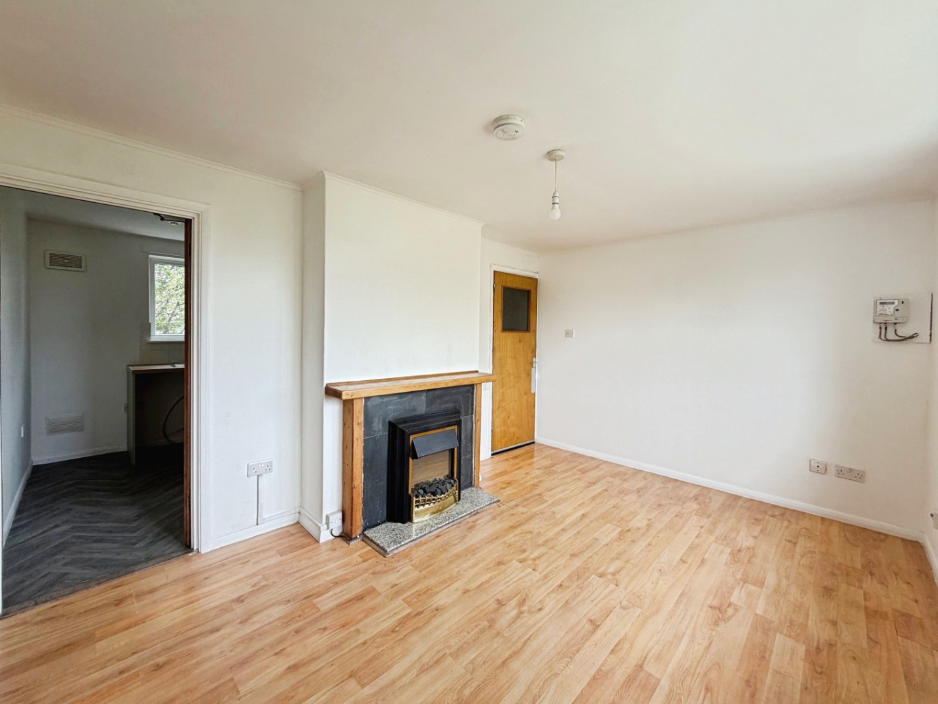 Mawgan, First floor flat with no onward chain, photo 2