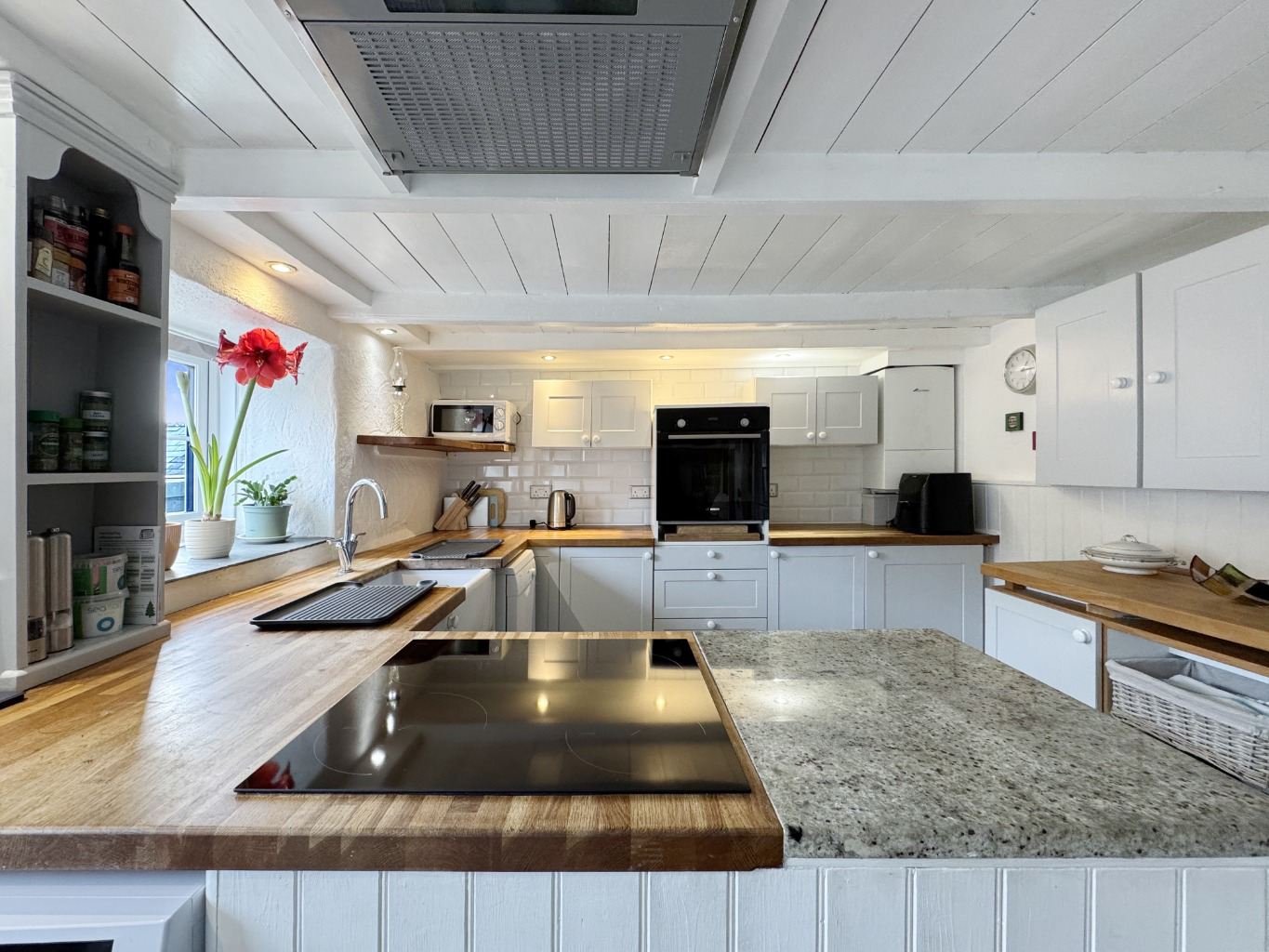 Porthallow, Beautiful two bedroom cottage with views, photo 8