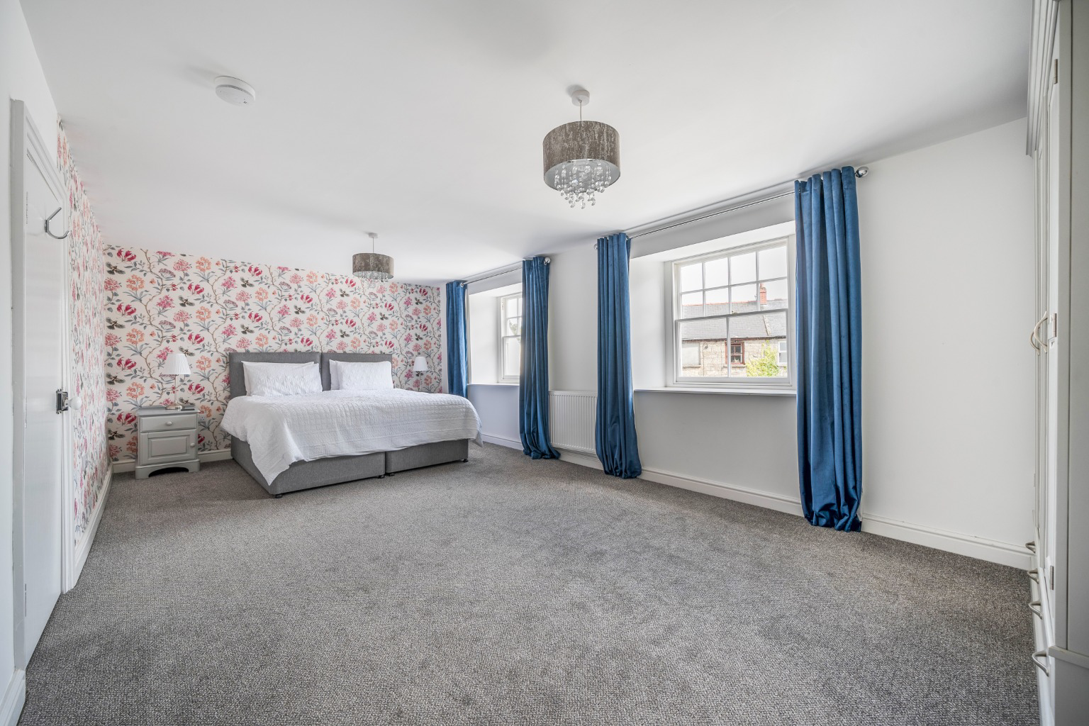 Praze, Three Storey Grade 2 Listed Cottage, photo 11