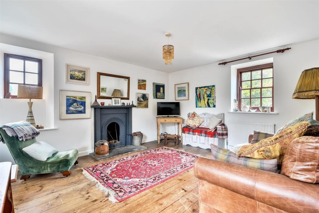 Crowntown, Barn conversion set within generous grounds, photo 24