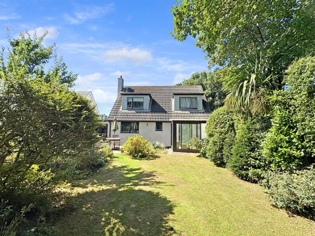Mullion, Spacious four bed home, photo 24