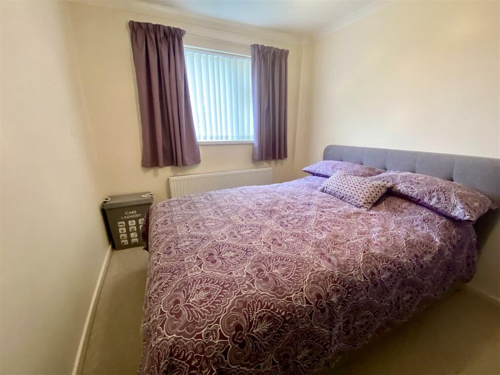 Helston, Spacious detached bungalow, photo 16