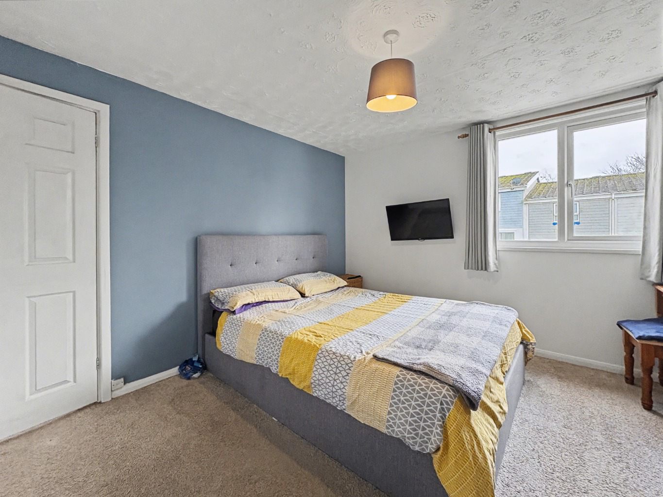 Helston, Well presented three bedroom home, photo 13