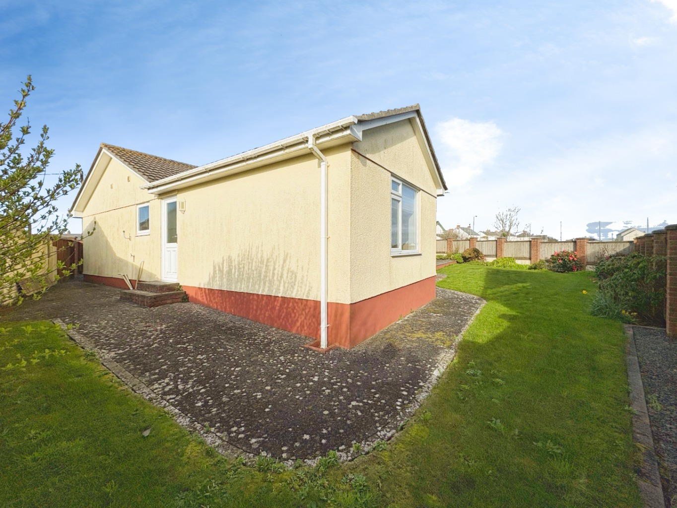 The Lizard, Versatile bungalow with no chain, photo 9