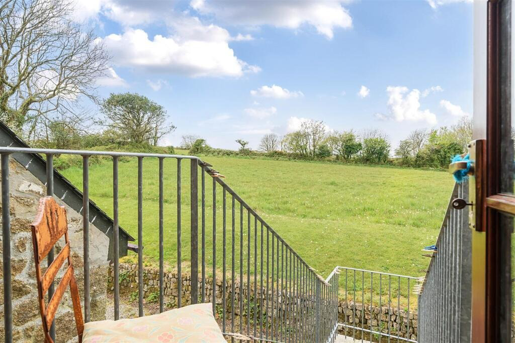 Crowntown, Barn conversion set within generous grounds, photo 21