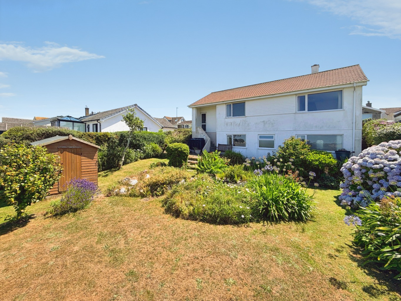 Porthleven, Spacious home with sea and countryside views