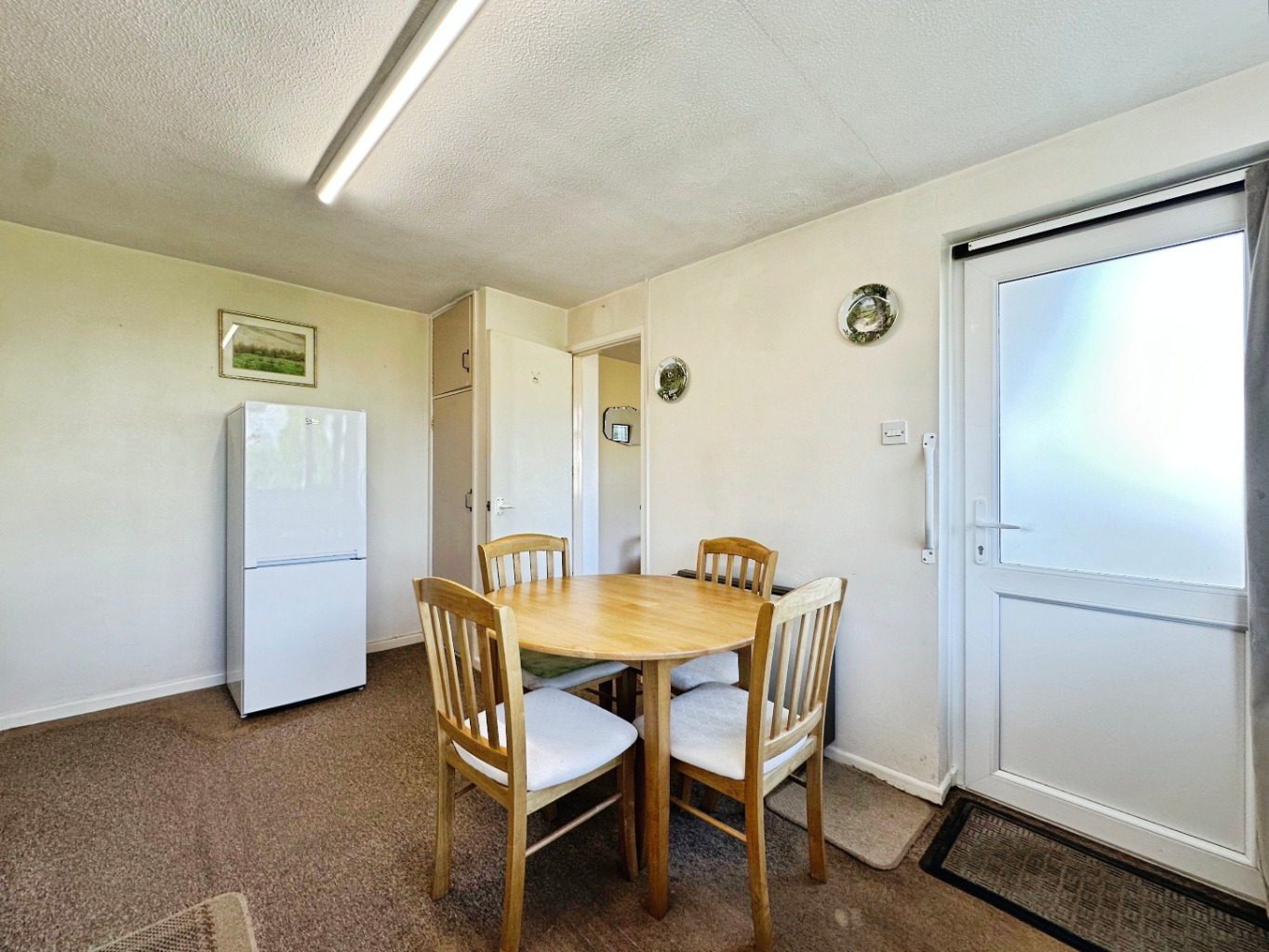 Kuggar, Detached bungalow with potential and no chain, photo 9