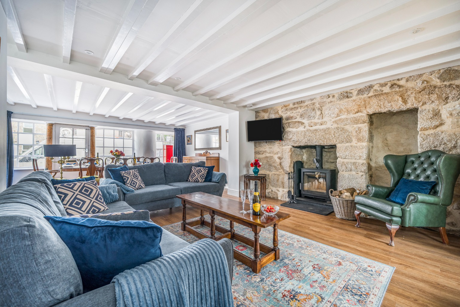 Praze, Three Storey Grade 2 Listed Cottage, photo 6