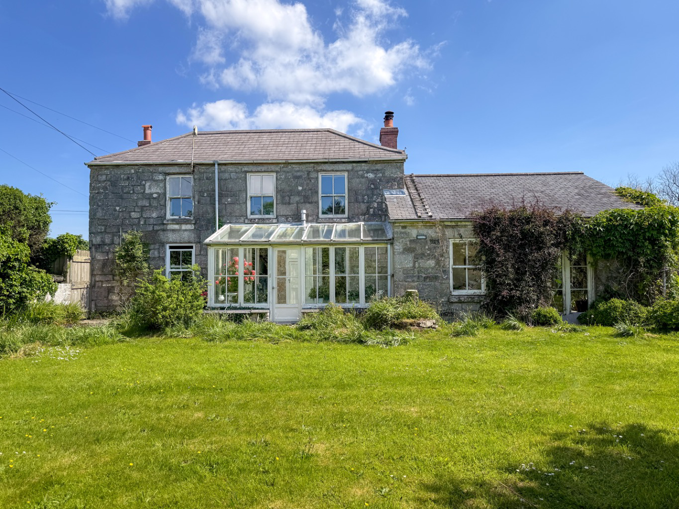Near Godolphin Cross, Countryside home set within large grounds, photo 11