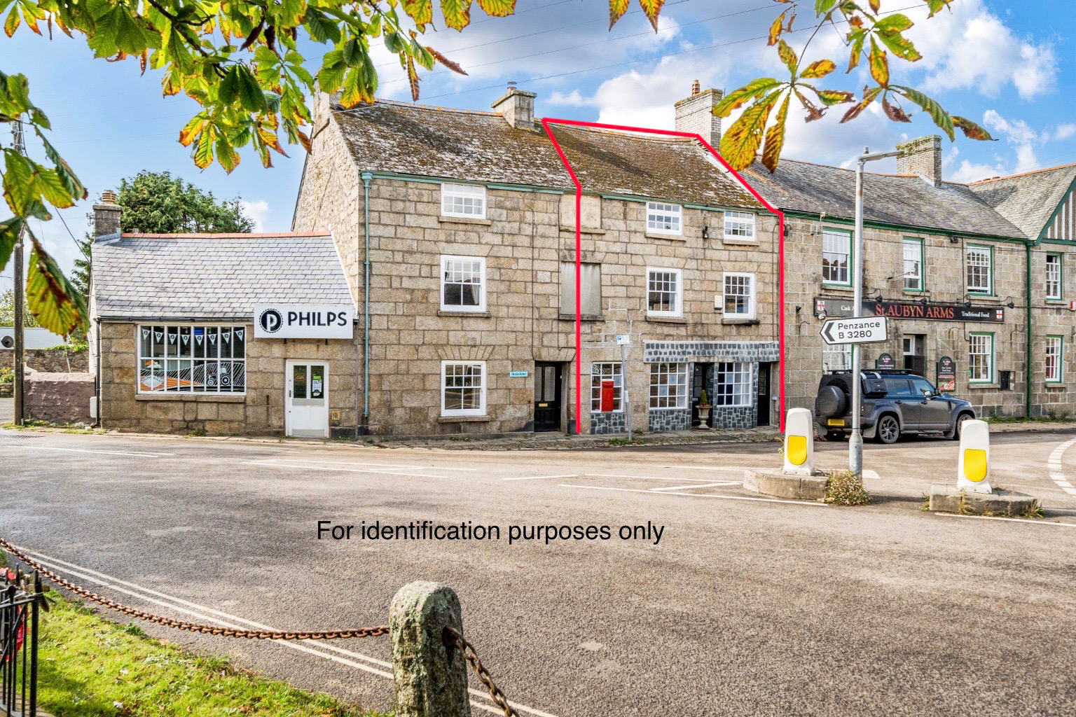 Praze, Three Storey Grade 2 Listed Cottage