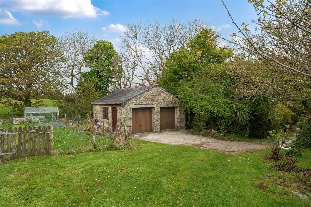 Crowntown, Barn conversion set within generous grounds, photo 25