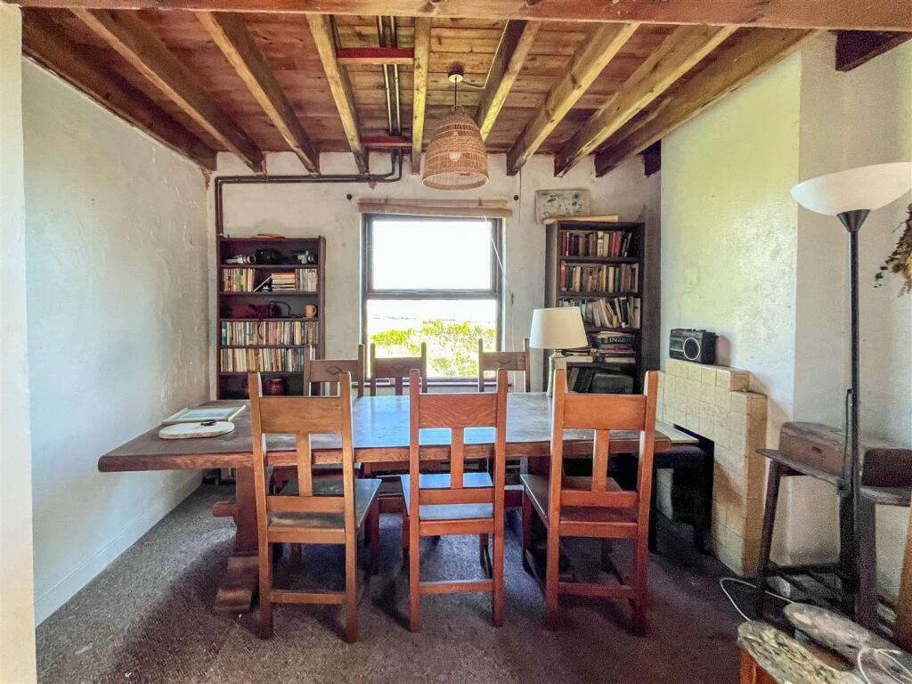 Spacious home with stunning views, Treen, photo 9