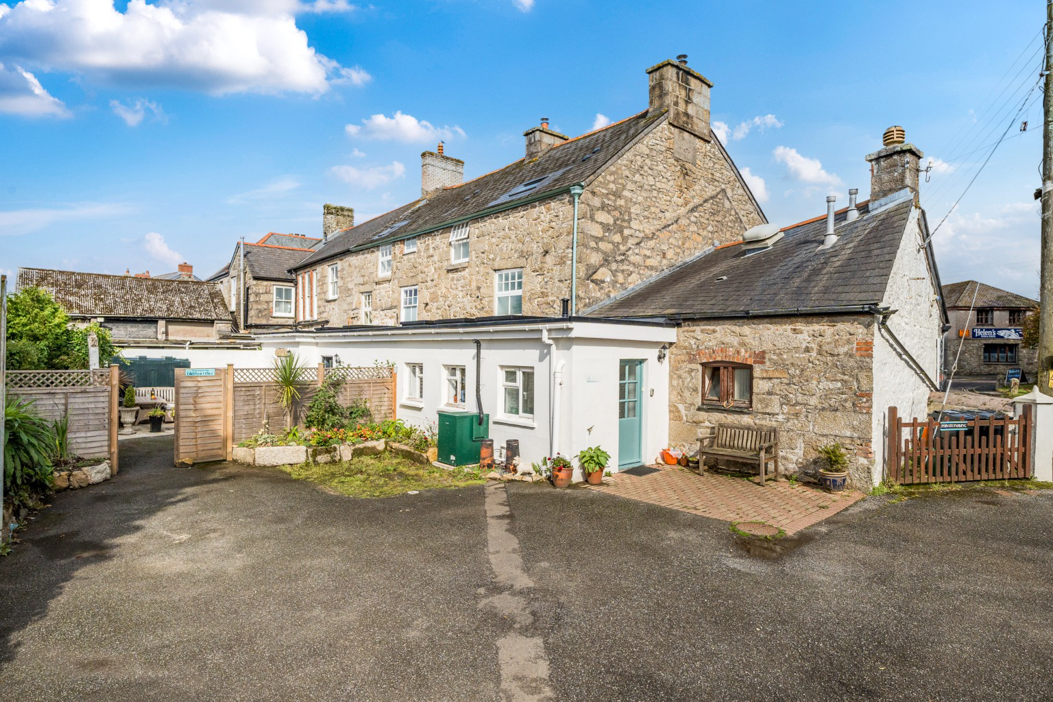 Praze, Stone Fronted Cottage