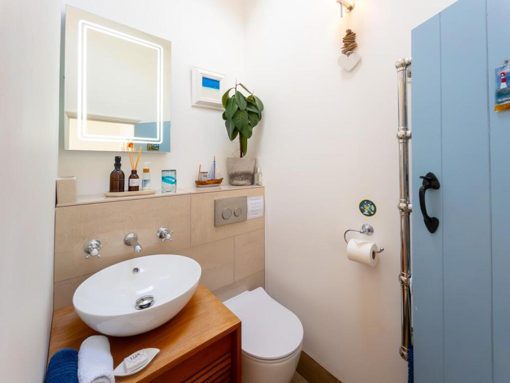 Characterful family home, Nancegollan, photo 23