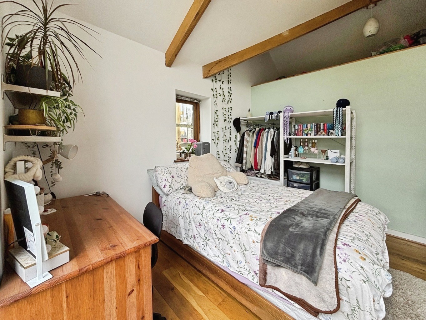 Helston, Barn conversion set within approx 2 acres, photo 11