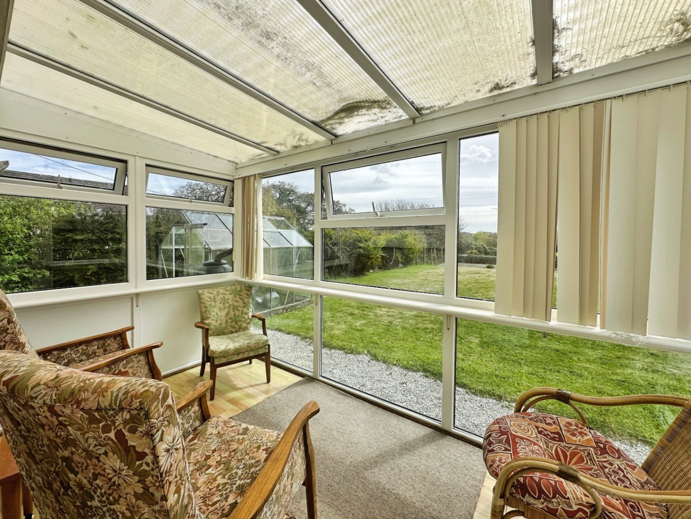 Mawgan, Local buyers home with large garden, photo 7