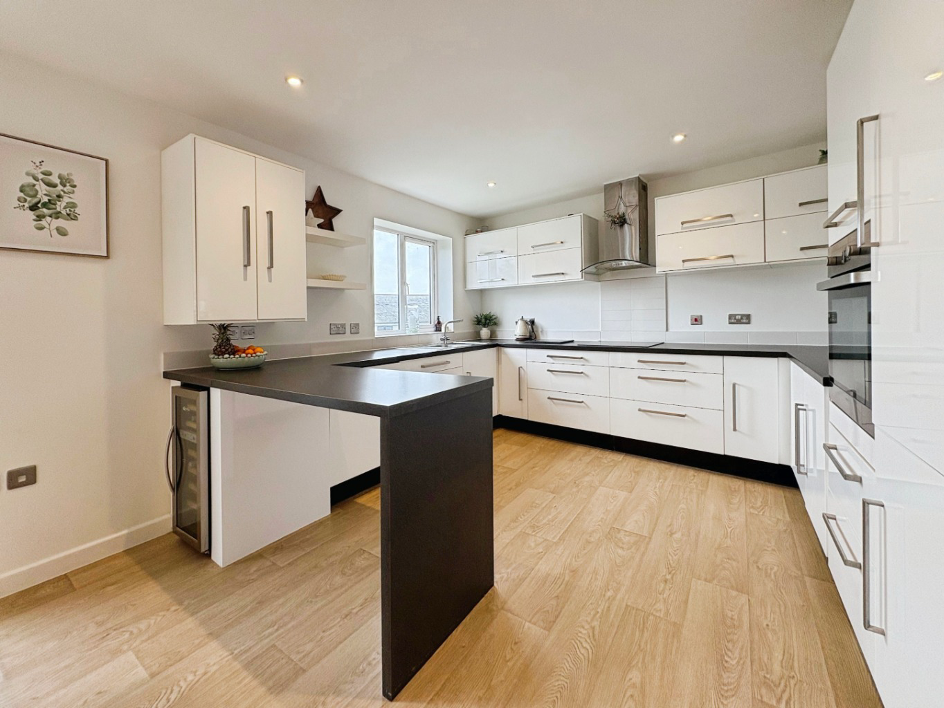 Redruth, Modern family home, photo 5