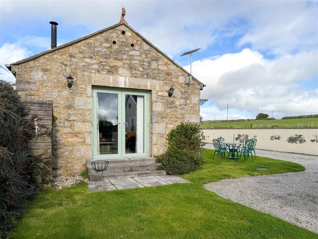 Farms Common, Stunning Barn Conversion, photo 18