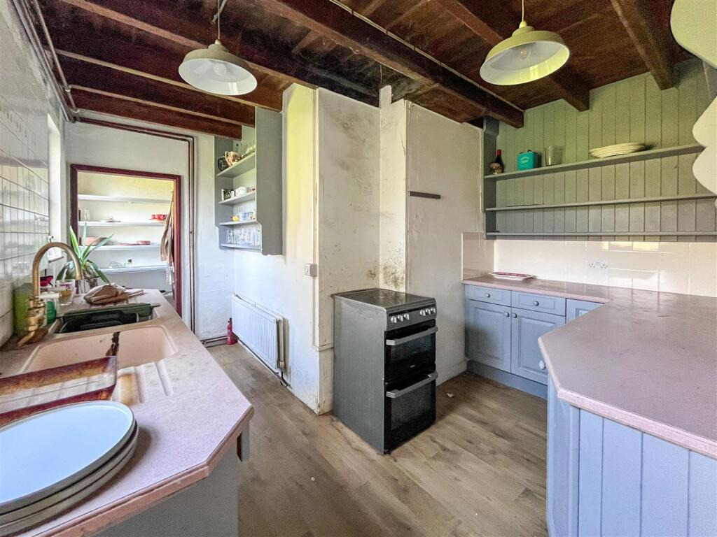 Spacious home with stunning views, Treen, photo 8