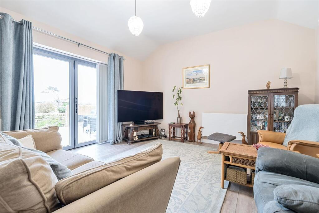 Large family home with stunning views - Coverack Bridges, photo 19