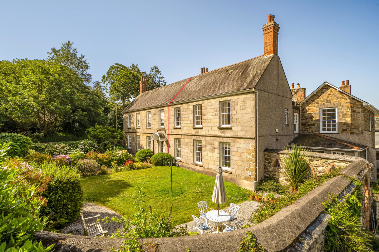 Hayle, Beautiful grade II listed home with lovely gardens