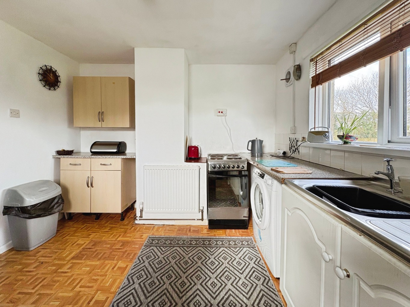 Cury, Two bed home with generous outdoor space, photo 4