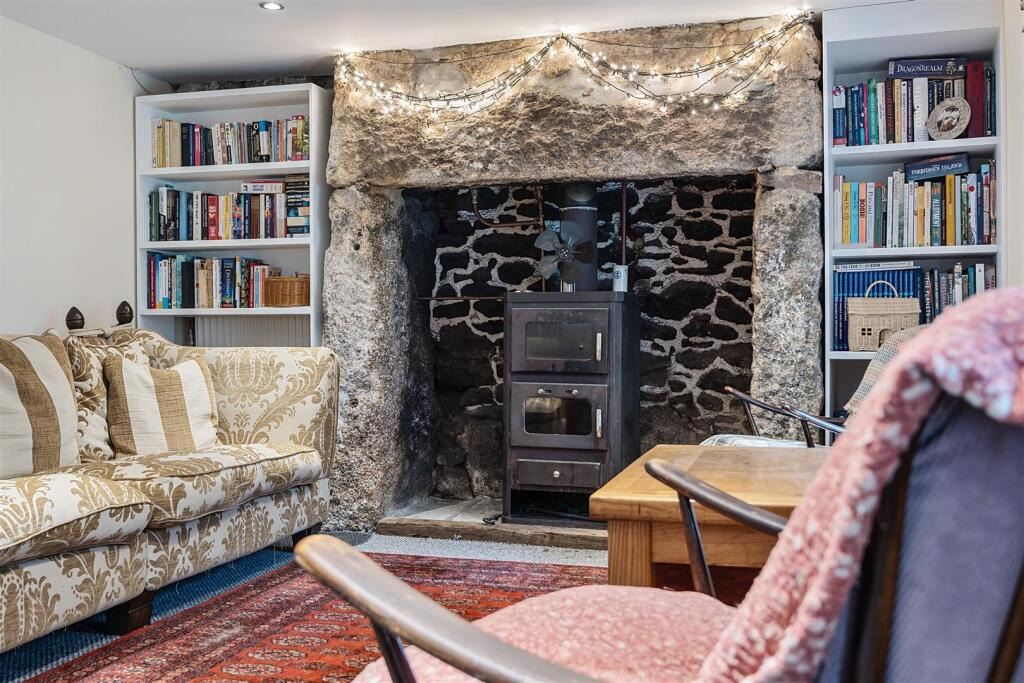 Beacon, Charming semi-detached cottage with land, photo 23