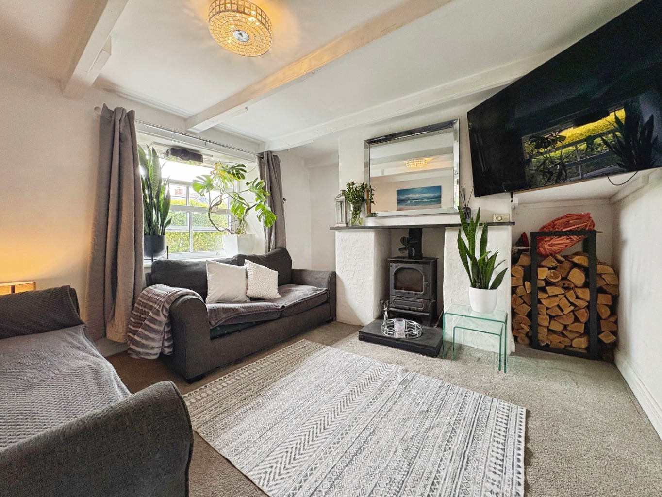 Godolphin Cross, 3 Double Bedroom Charming Cottage, photo 2