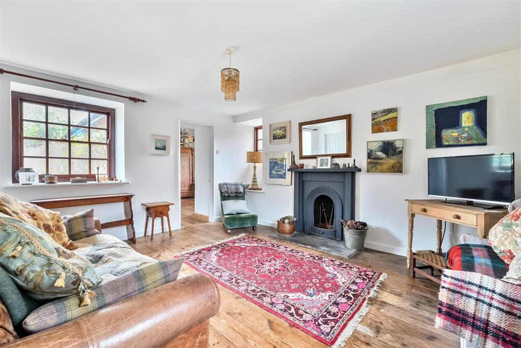 Crowntown, Barn conversion set within generous grounds, photo 3