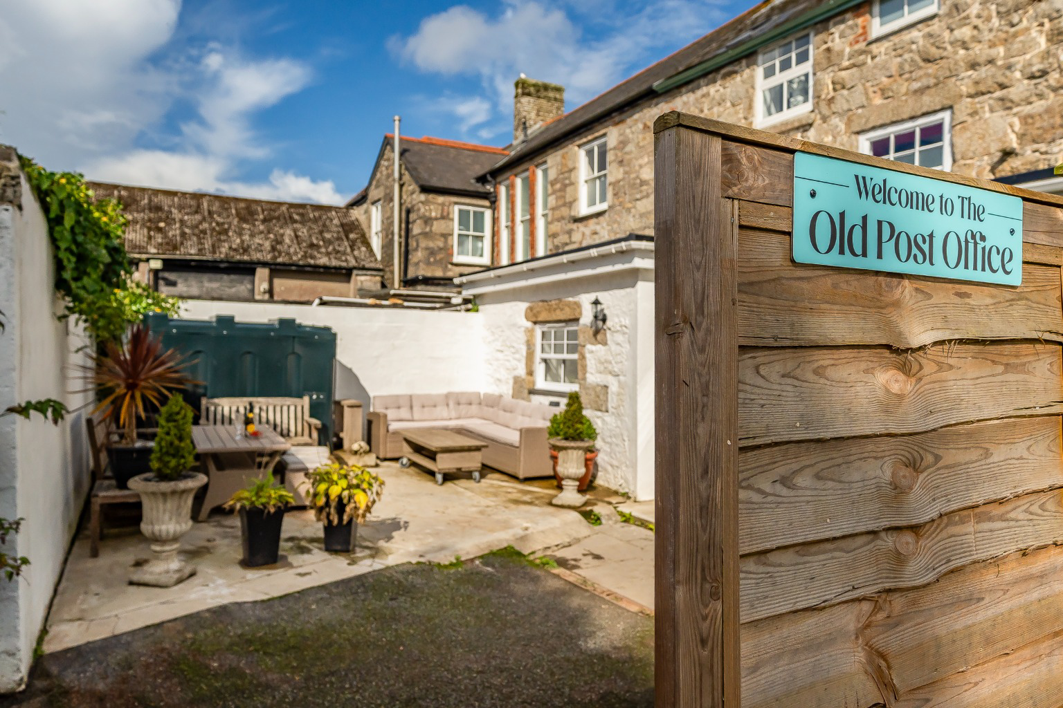 Praze, Three Storey Grade 2 Listed Cottage, photo 22