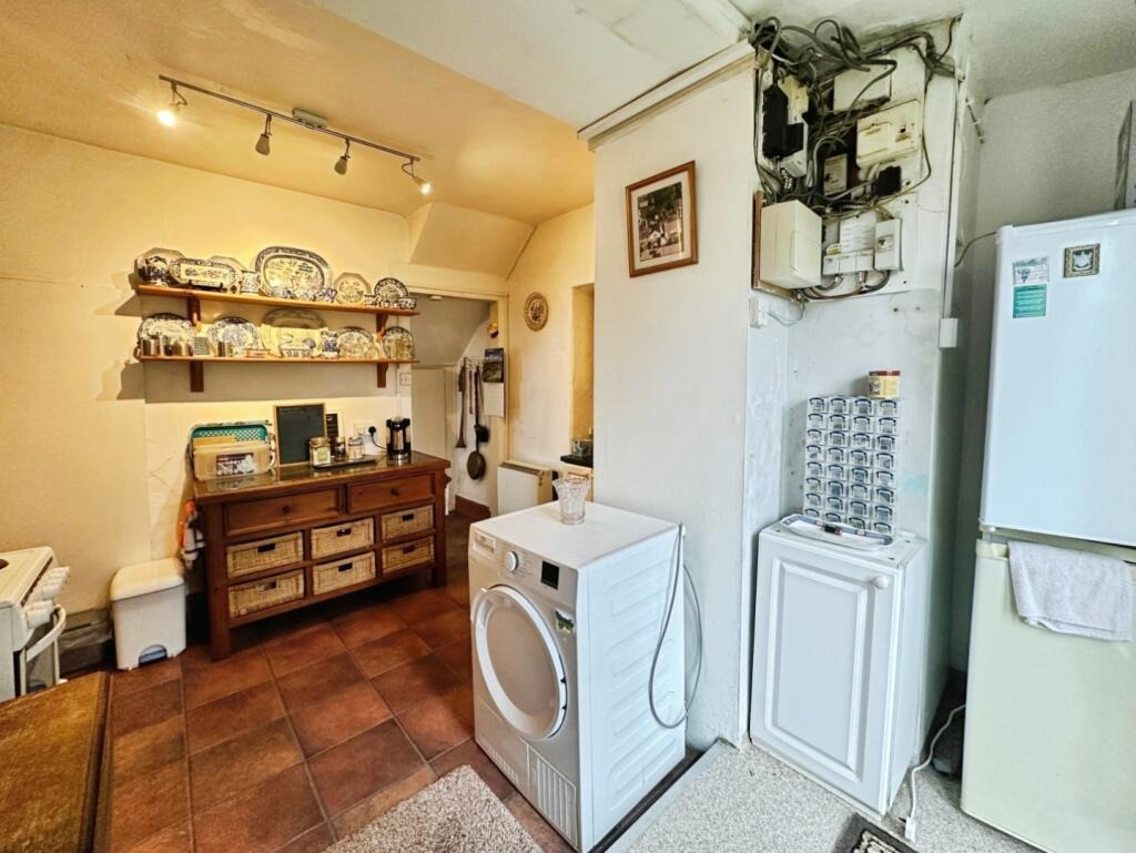 The Lizard, Cottage with sea views and no chain, photo 7