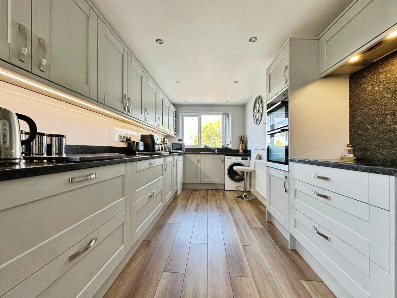Porthleven, Versatile three bed home near village centre, photo 2