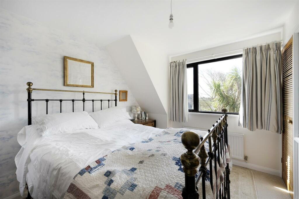 Mullion, Spacious four bed home, photo 18