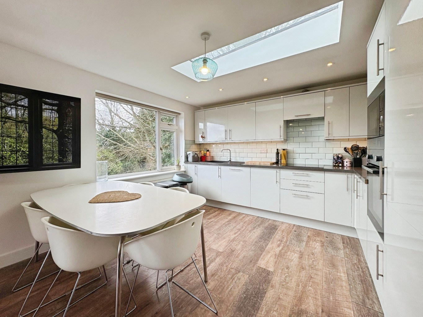 Lanner, Versatile bungalow with generous garden, photo 4