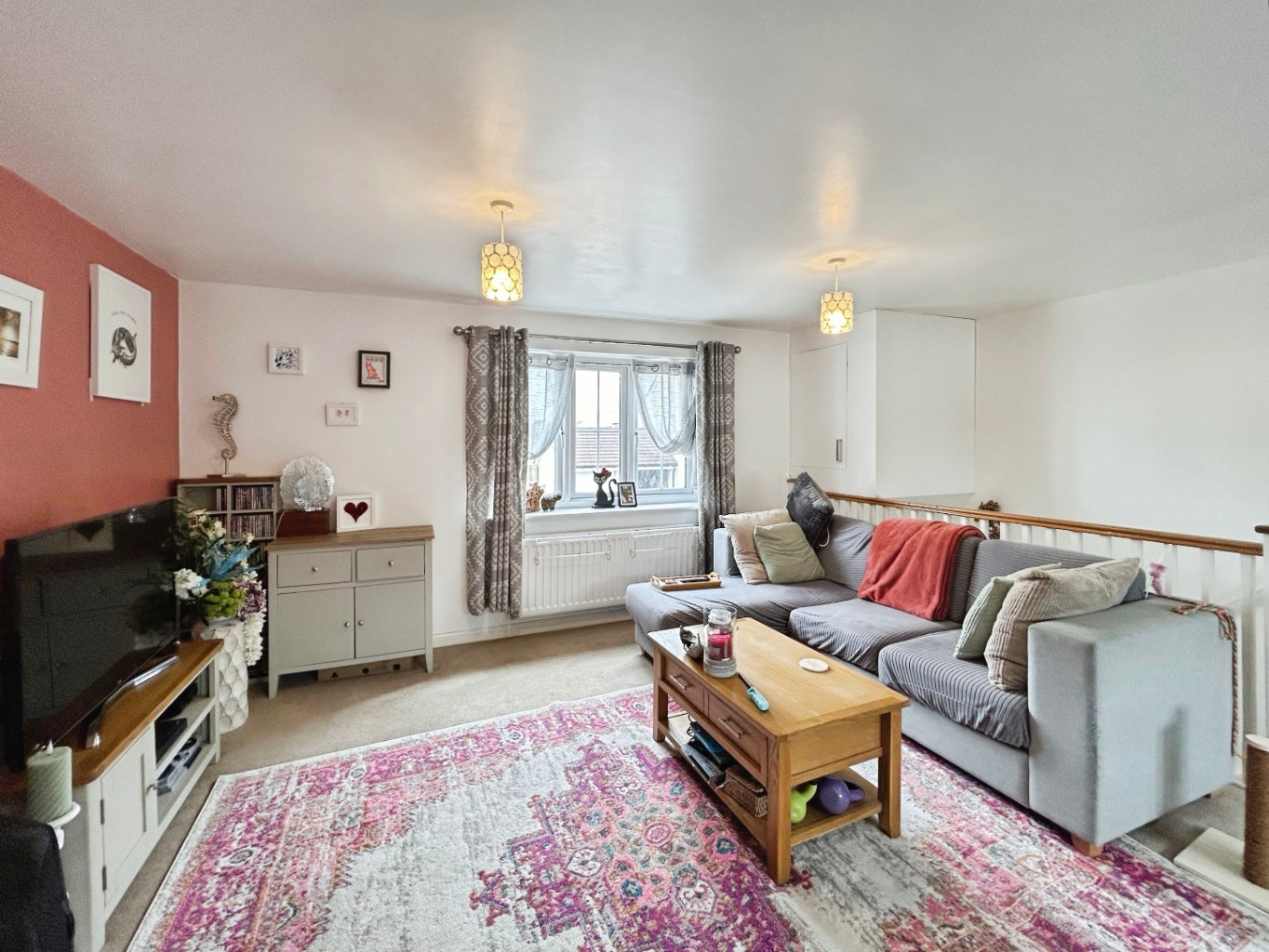 Hayle, Stylish two bed home, photo 3