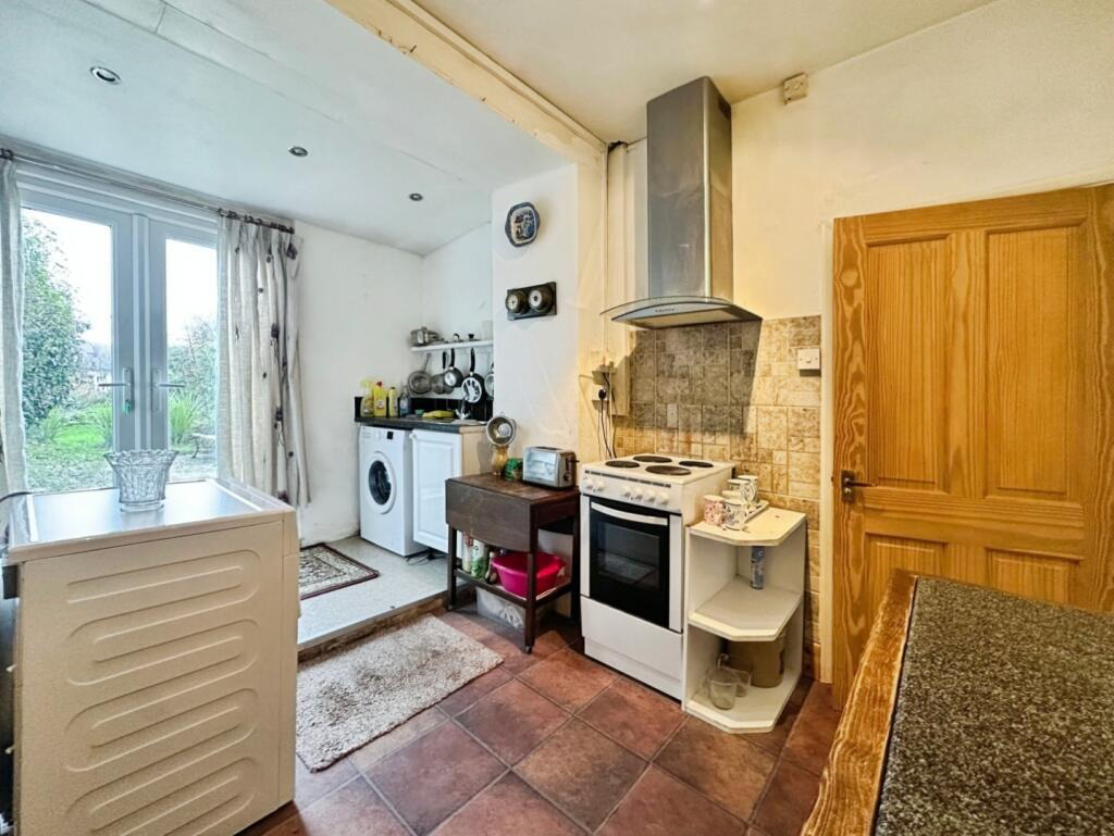 The Lizard, Cottage with sea views and no chain, photo 8