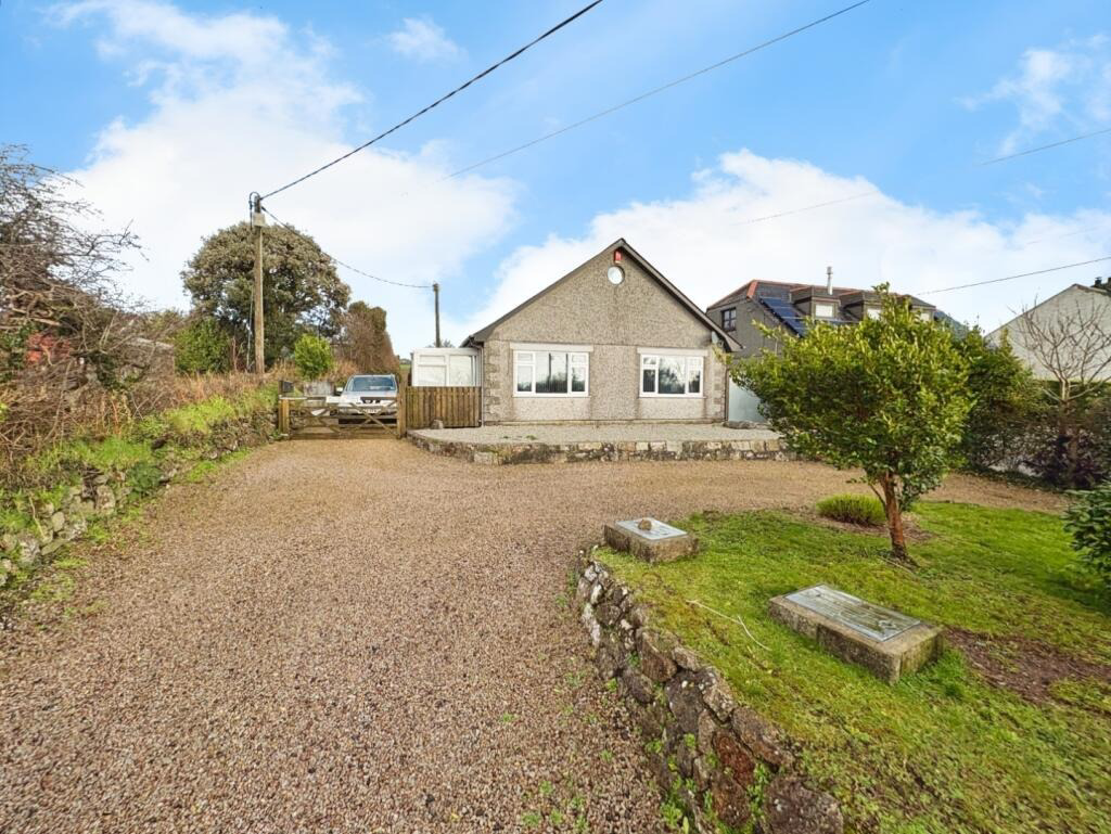 Higher Condurrow, Bungalow set with approx 2.5 acres, photo 3
