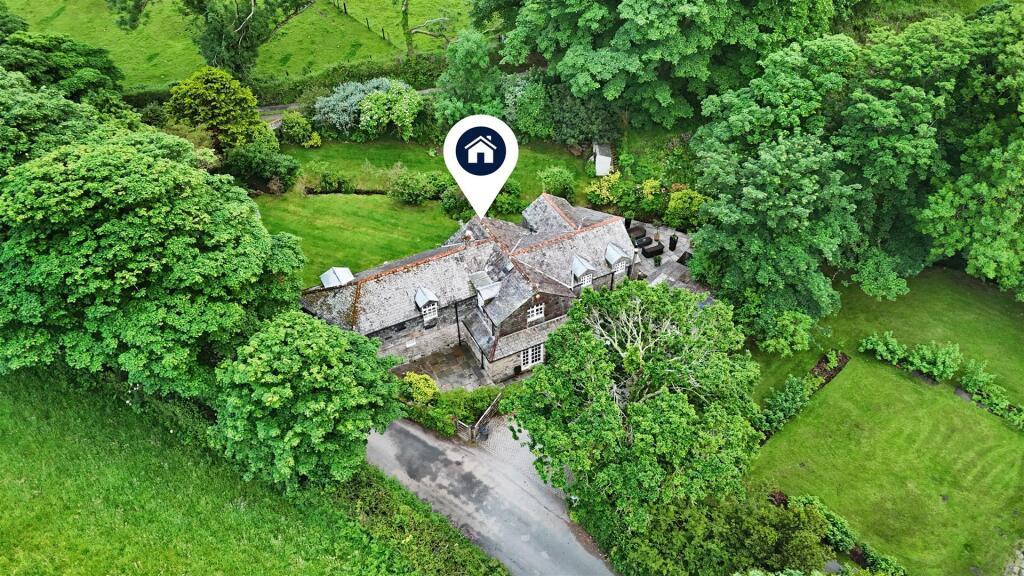 Beautiful character property with large gardens, Wendron Nr Helston, photo 4