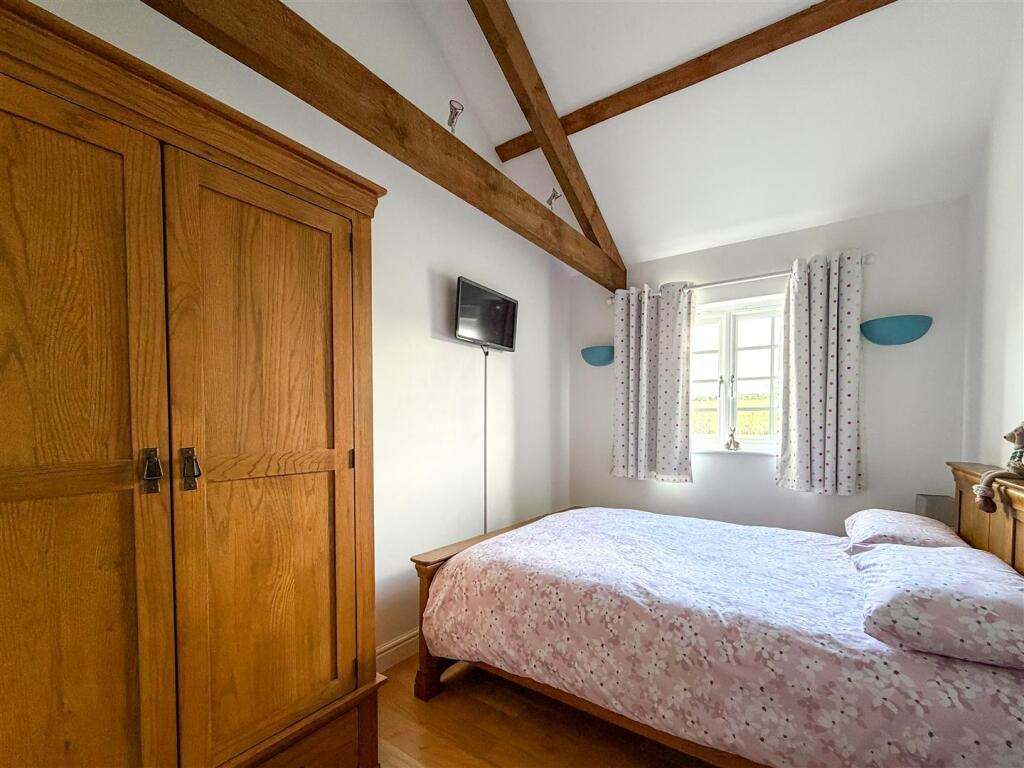 Farms Common, Stunning Barn Conversion, photo 15