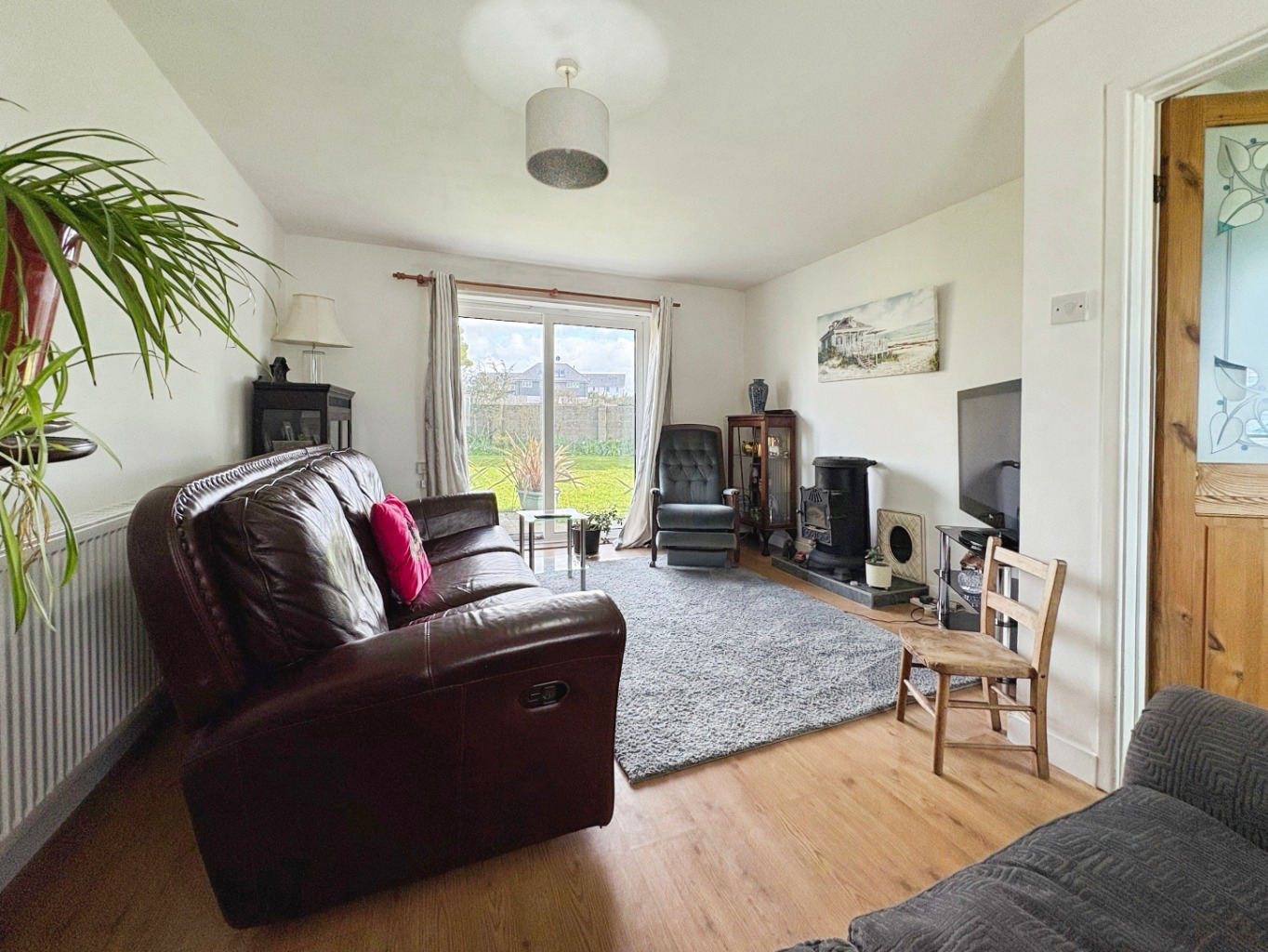 Cury, Two bed home with generous outdoor space, photo 2