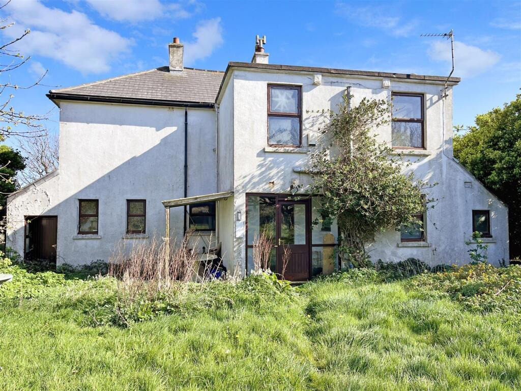 Spacious home with stunning views, Treen, photo 19