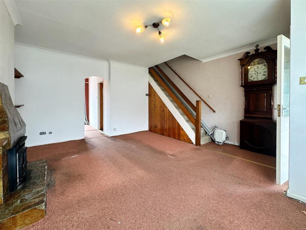 Porthleven, Three bed home with potential, photo 3