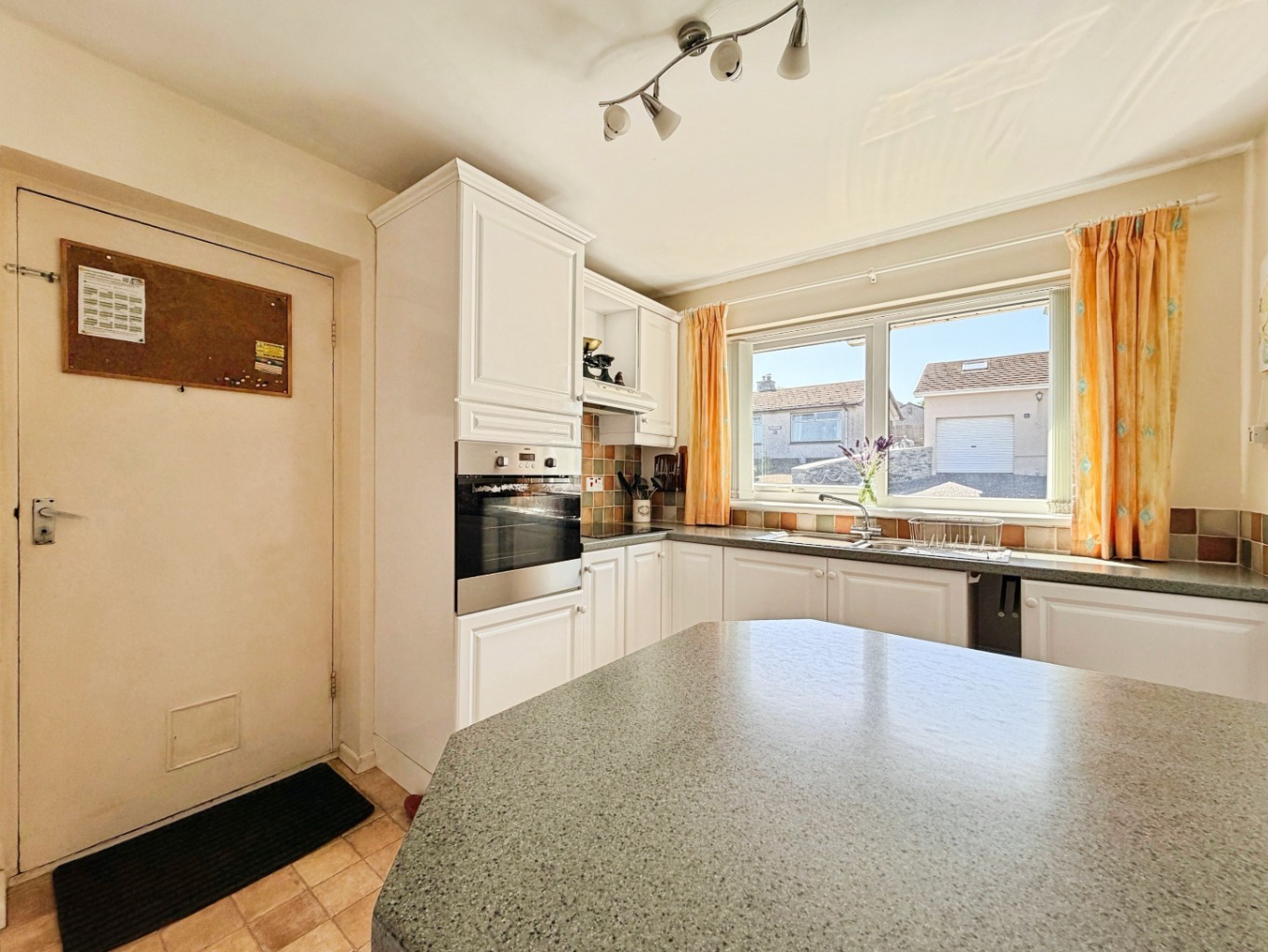 Porthleven, Spacious home with sea and countryside views, photo 6